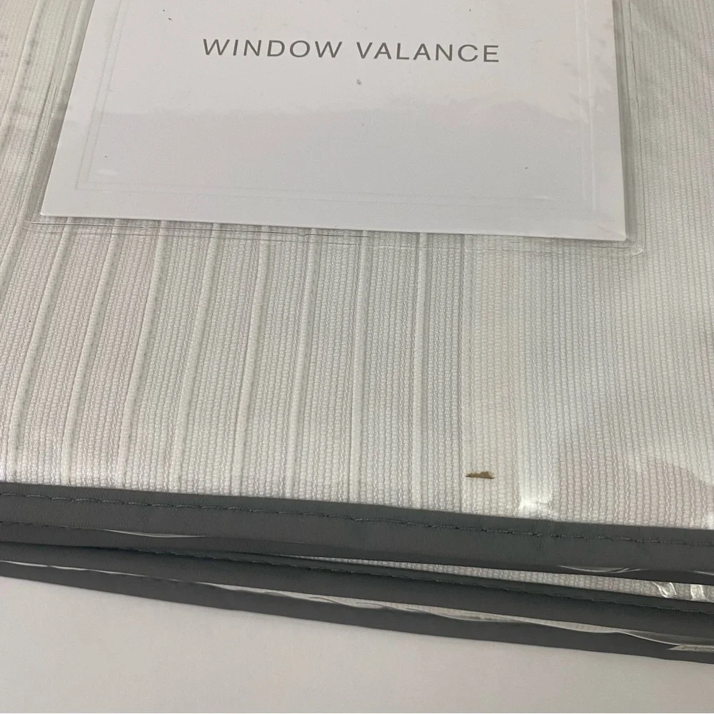 2x Liz Claiborne Home Variety Window Valance Pintucked & Pieced 18x72